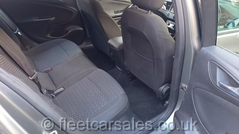 astra cdti sri interior